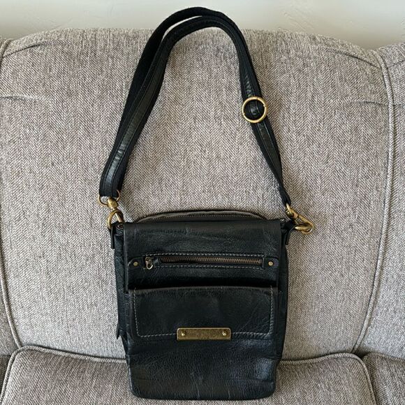 The Sak Women’s Black Leather Crossbody Messenger Bag Multi Functional Pockets - Picture 1 of 16